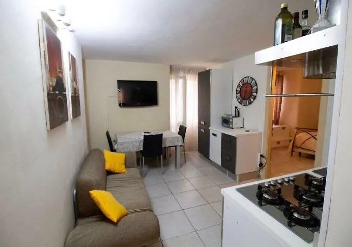 Caniglia Apartman *